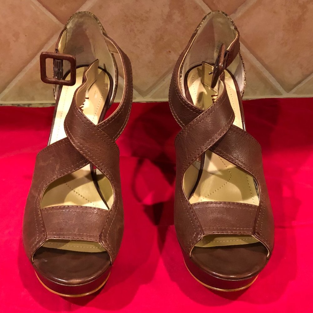 NIB Floor Sample - Luxury Rebel Cassie - Size 36
